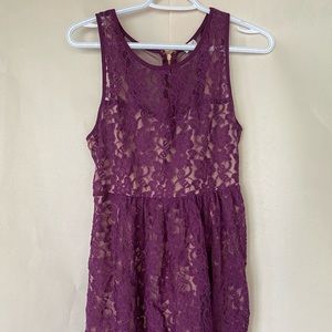 Mini Dress, Plum floral, fits very elegantly